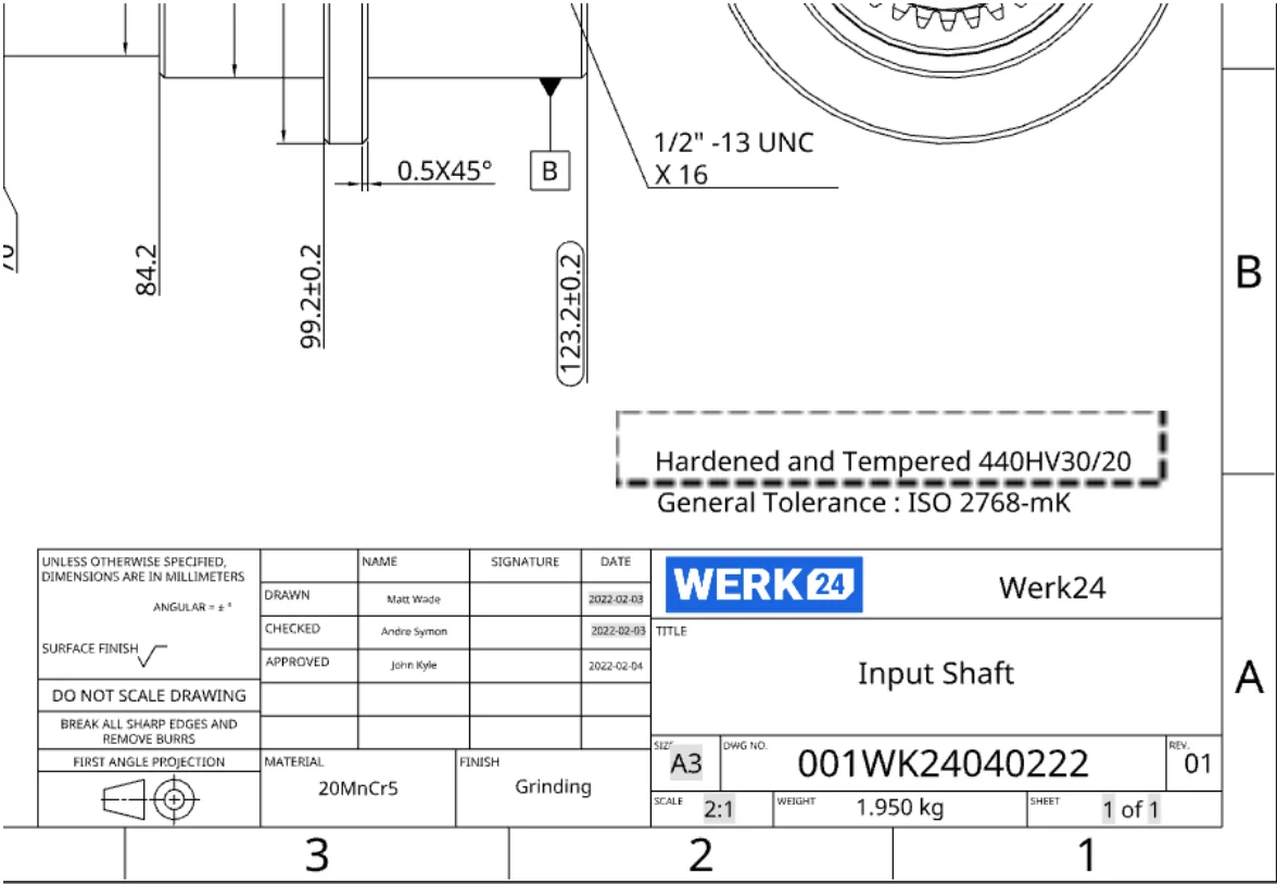Werk24 analysiert Wärmebehandlungshinweis mit Härtungs- und Anlassanforderungen